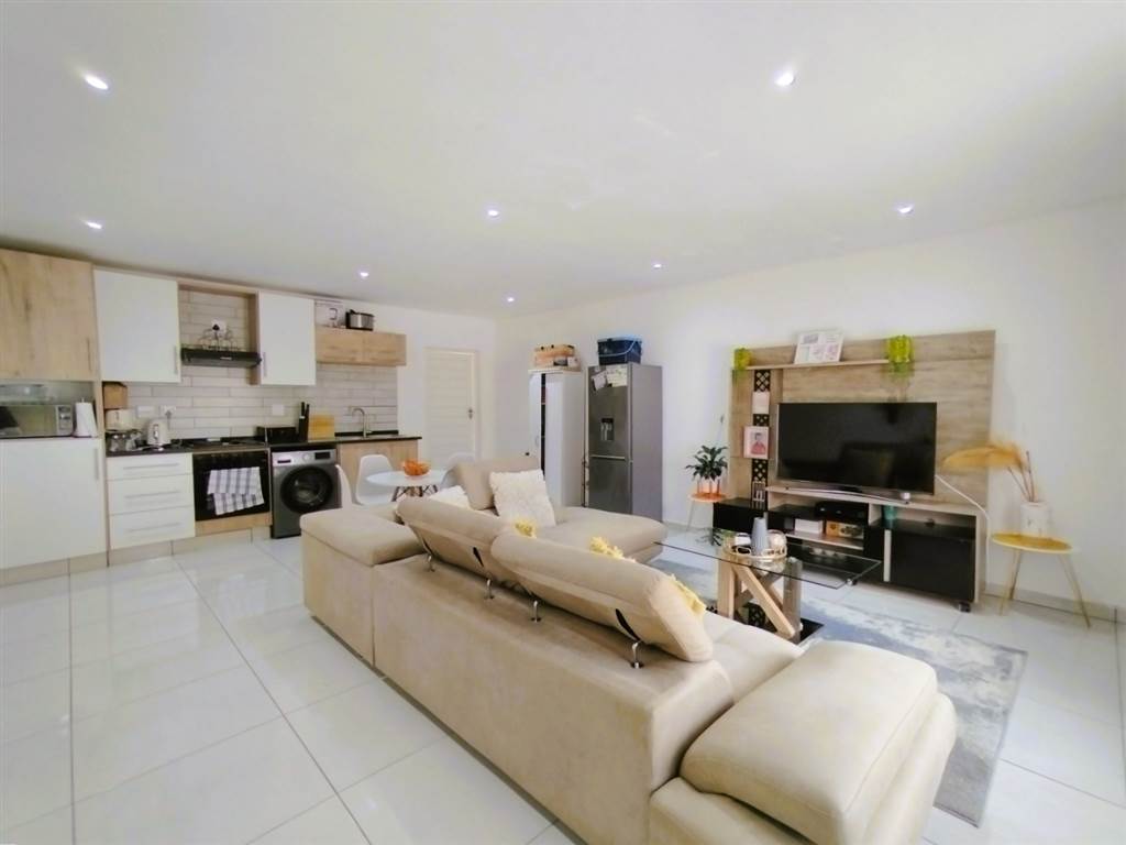 3 Bedroom Townhouse 3 Bedroom Townhouse