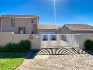 3 Bed House in Blue Hills