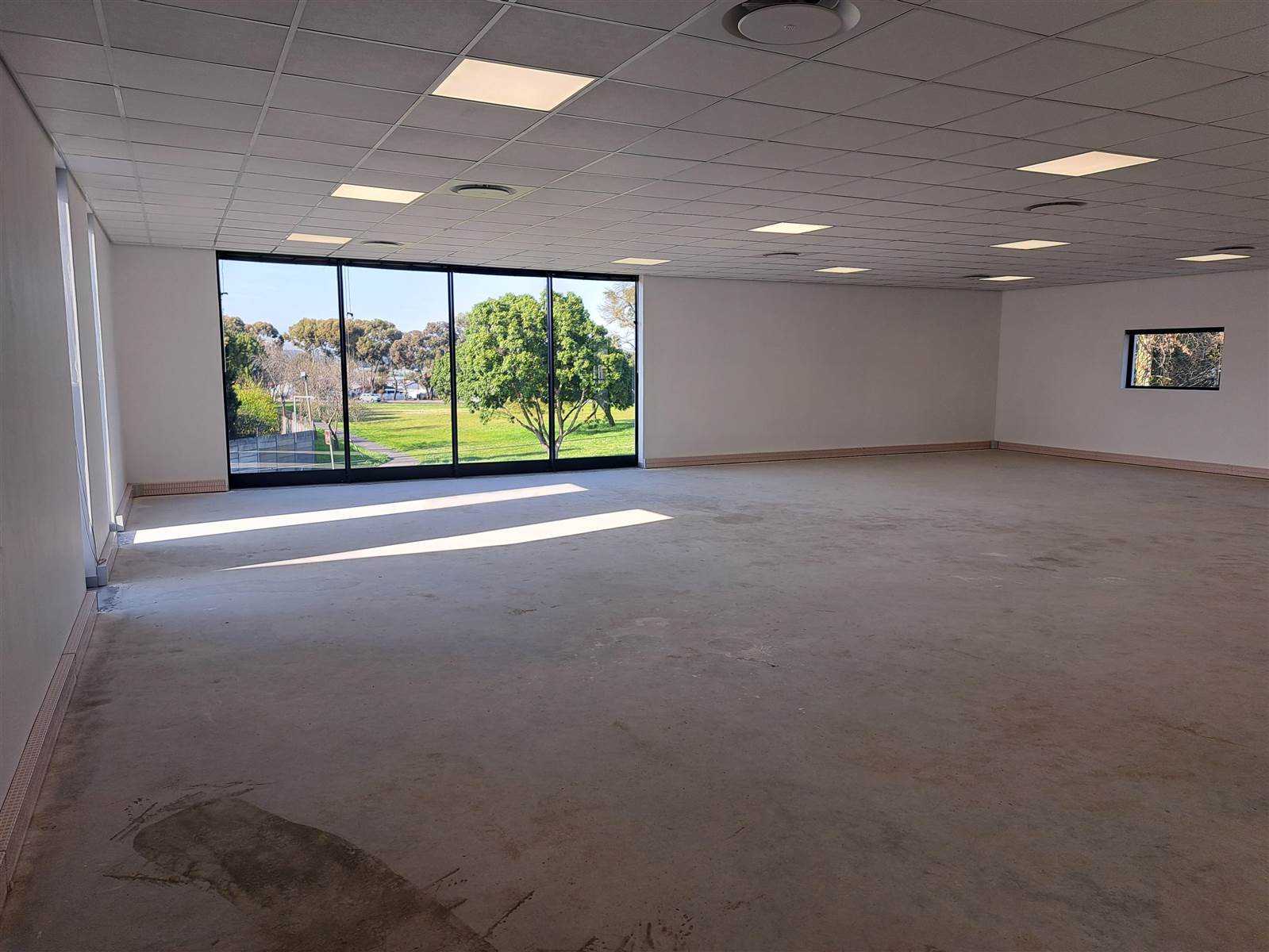169  m² Commercial space in Durbanville Central photo number 12