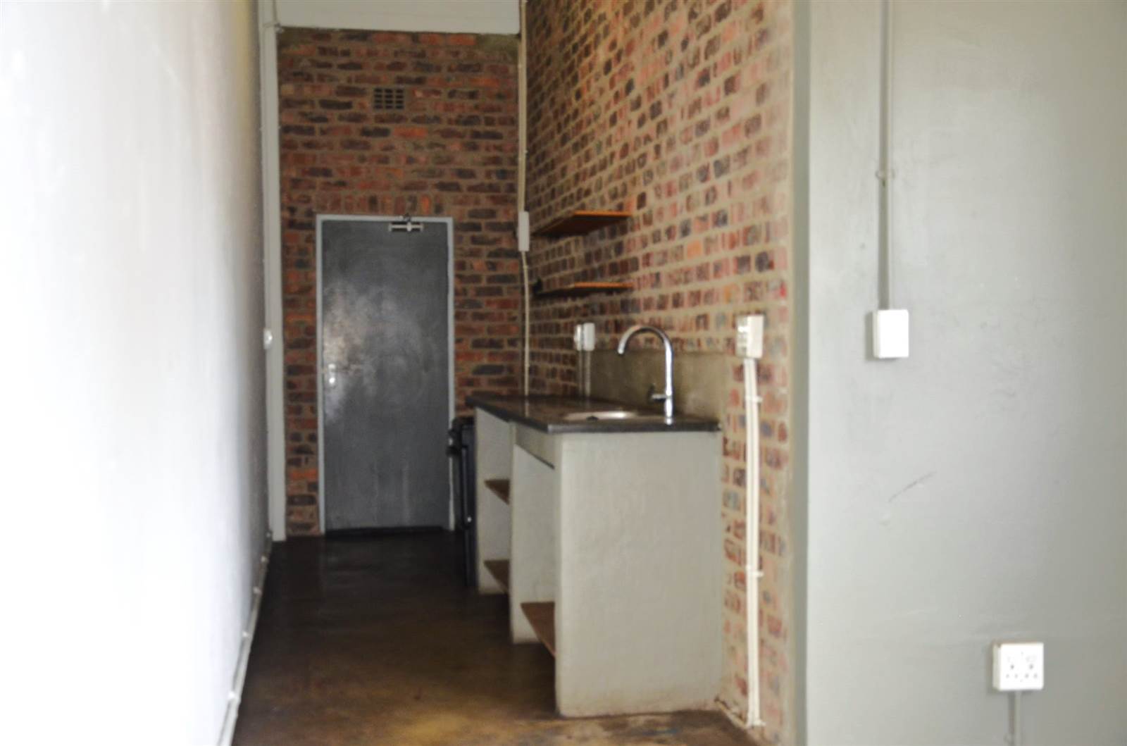 0.5 Bed House in Maboneng photo number 12