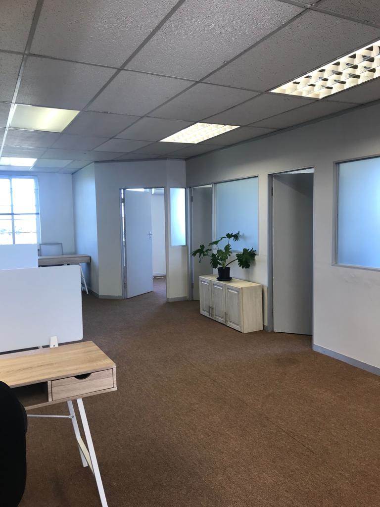 213  m² Office Space in Pinelands photo number 12