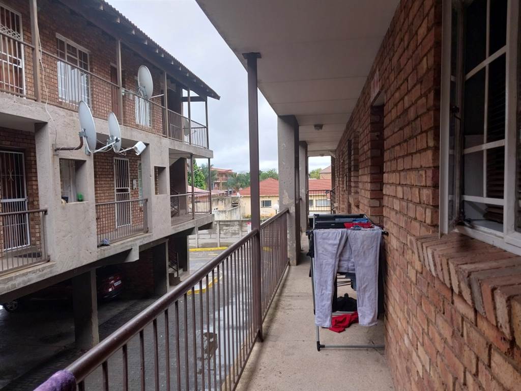 2 Bed Apartment in Kempton Park Central photo number 21