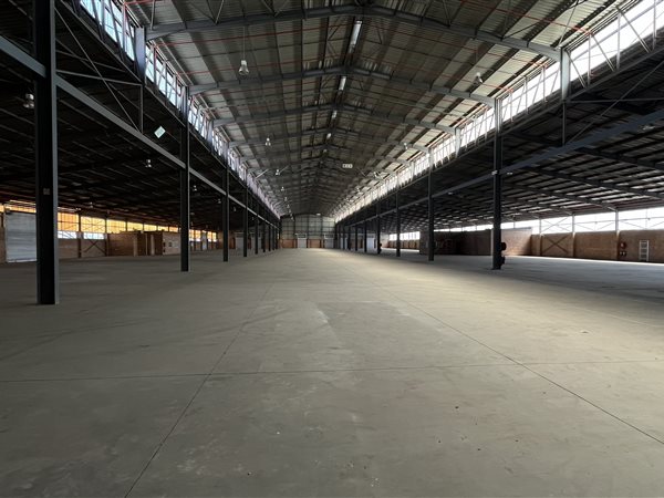 16 445  m² Industrial space