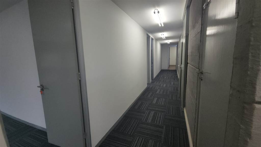 175  m² Commercial space in Lynnwood photo number 6