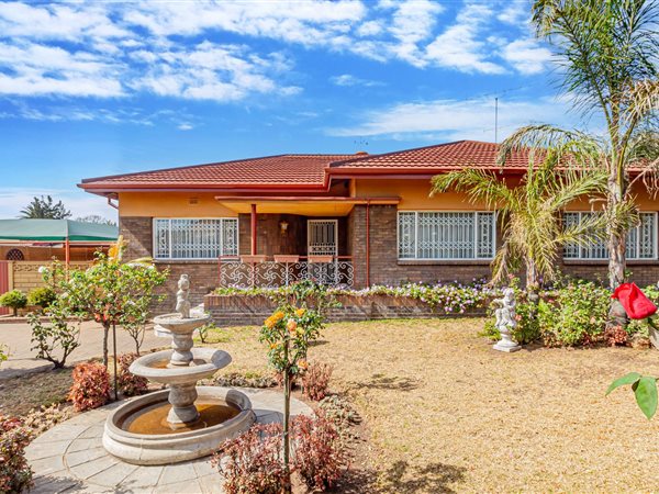 3 Bedroom House 3 Bedroom House