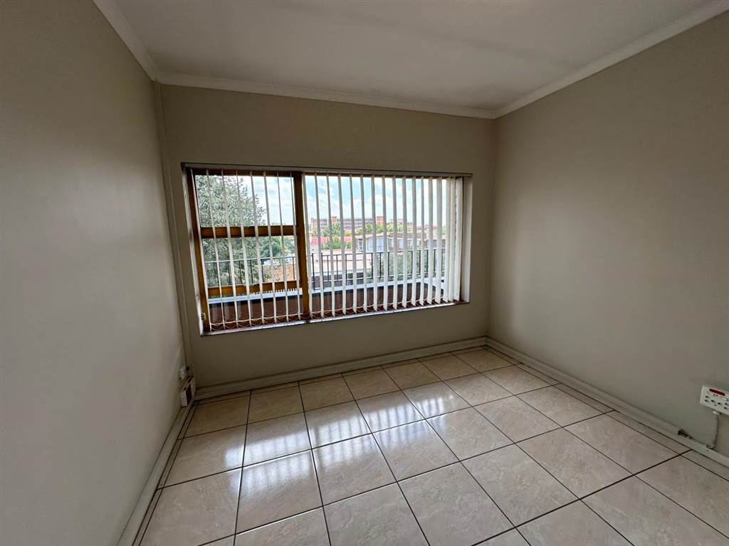 116  m² Commercial space in Alberton photo number 11