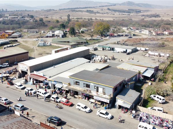 2180  m² Commercial space in Underberg