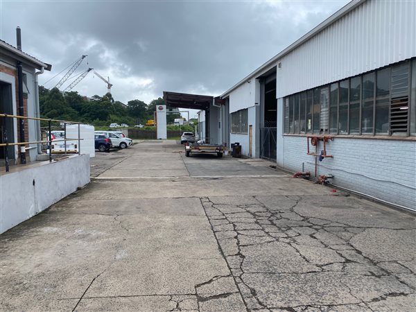 1400  m² Industrial space in Pinetown Central
