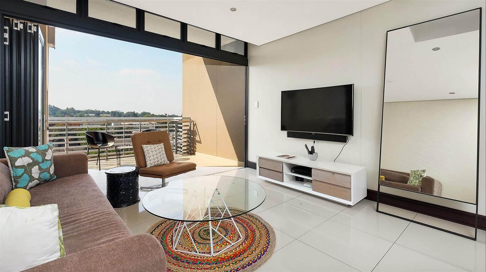 2 Bed Apartment in Melrose Arch photo number 1