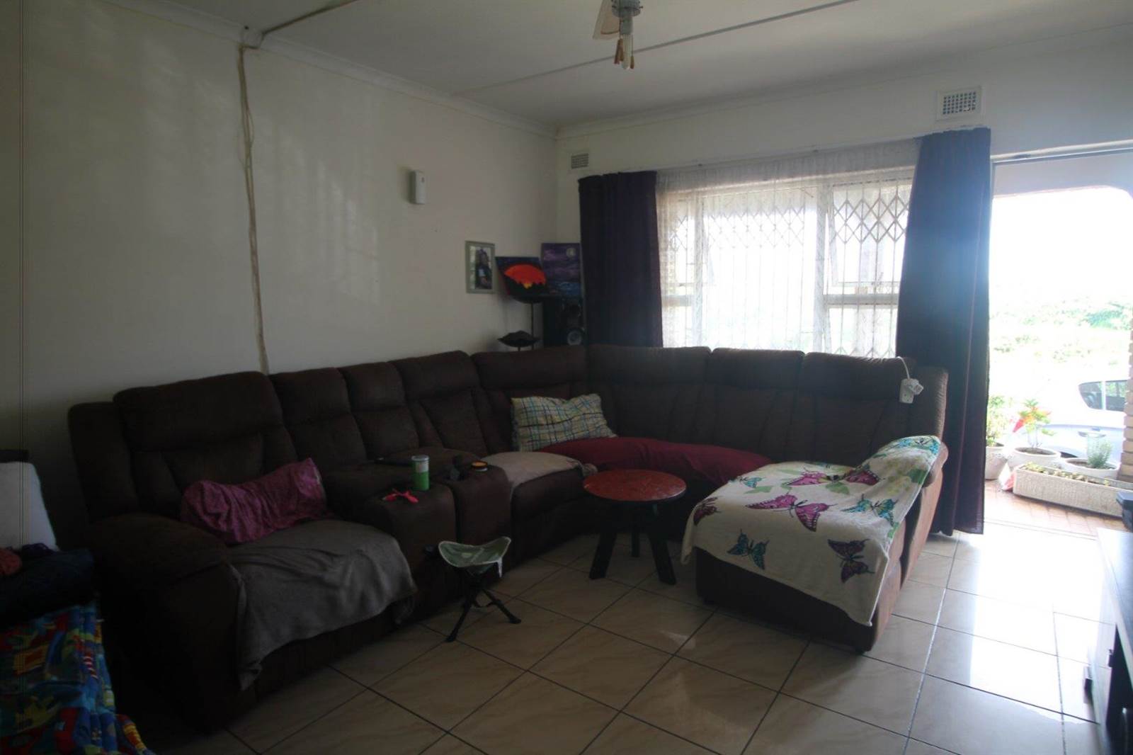 4 Bed House in Tongaat Central photo number 2