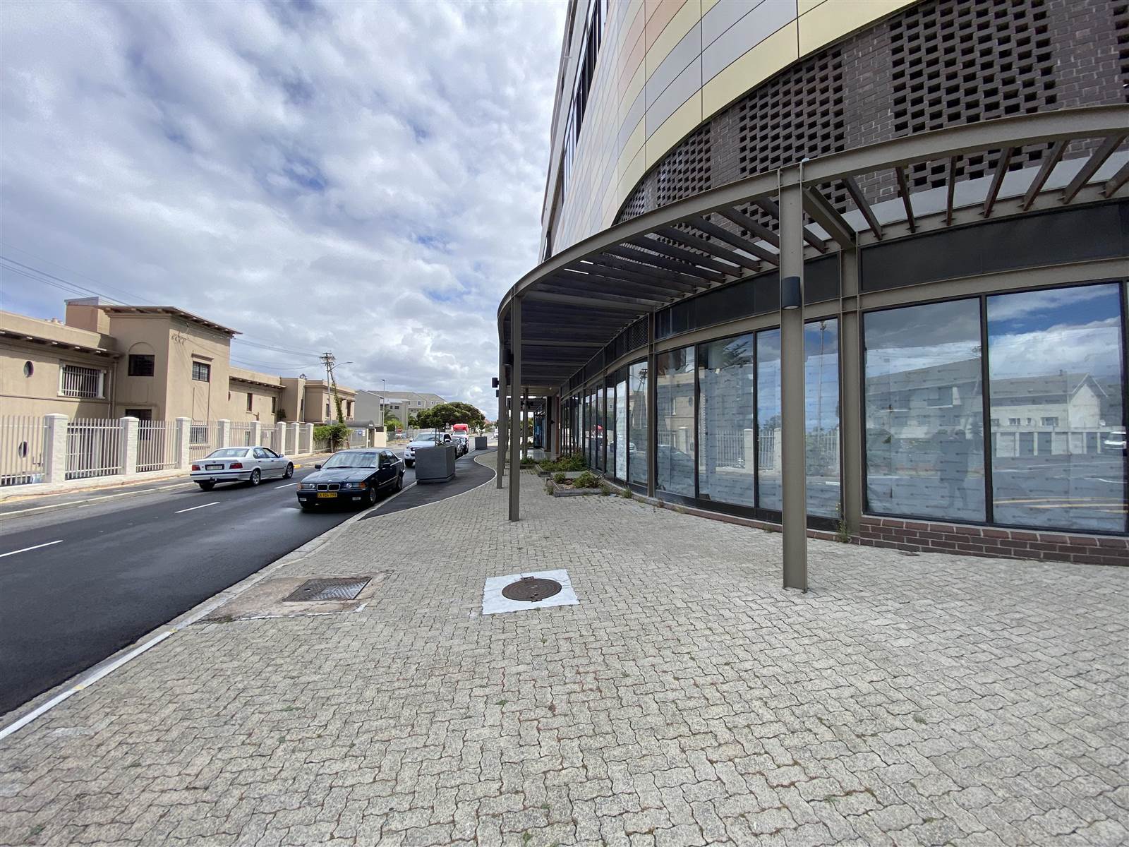 134  m² Commercial space in Milnerton Central photo number 1