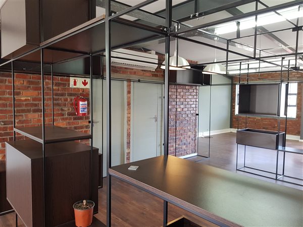120  m² Office Space in Woodstock