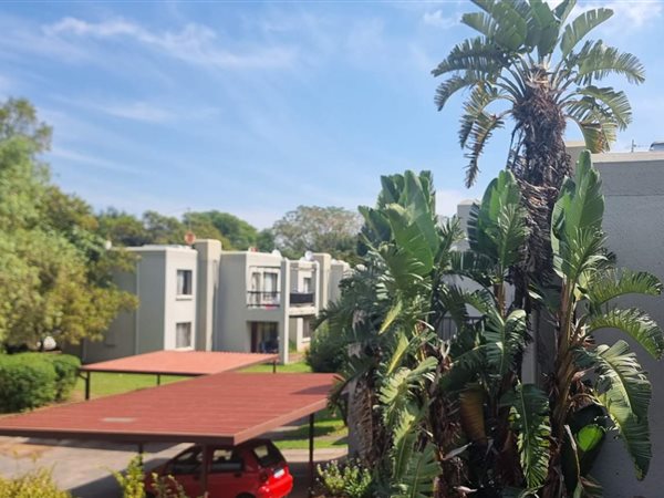 2 Bed Apartment in Bloubosrand