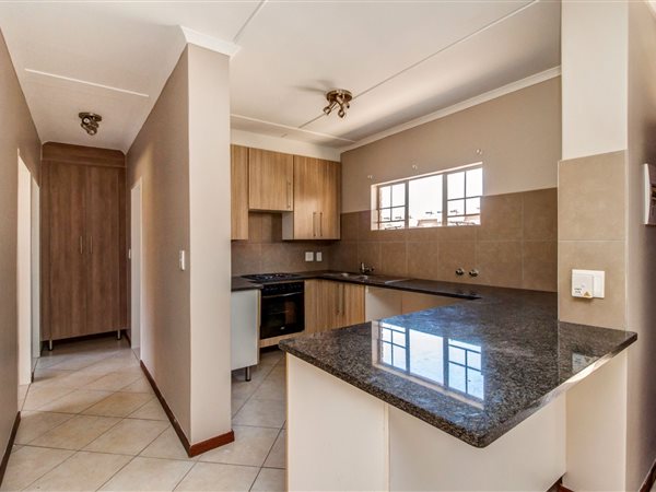 2 Bed Apartment in Summerset