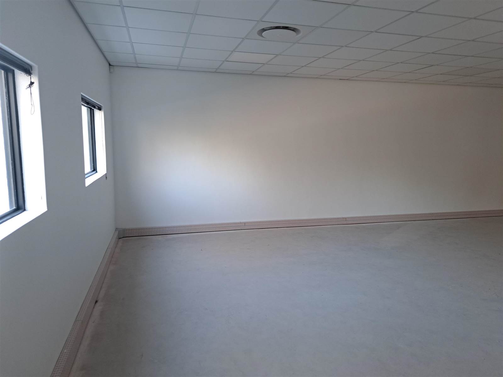 104  m² Commercial space in Durbanville Central photo number 14