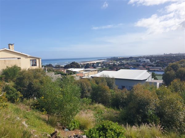 728 m² Land available in Mountainside