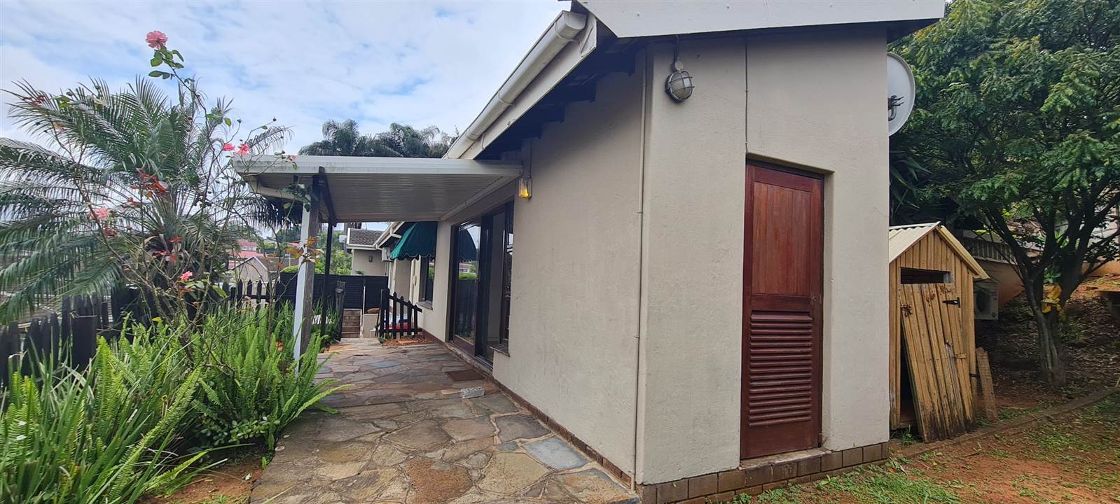 2 Bed Townhouse in Musgrave photo number 6