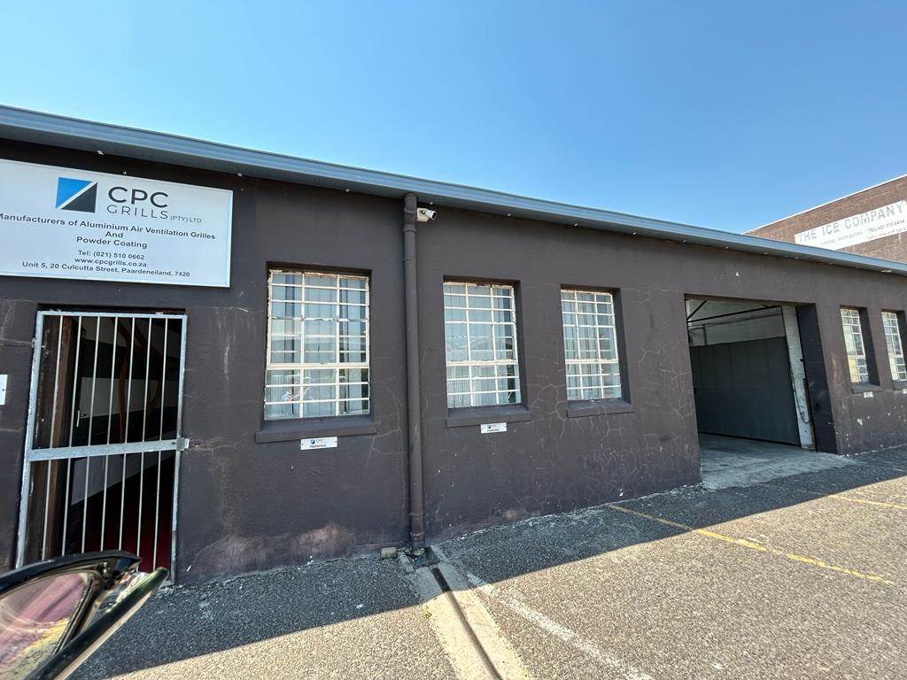 432  m² Commercial space in Paarden Eiland photo number 1