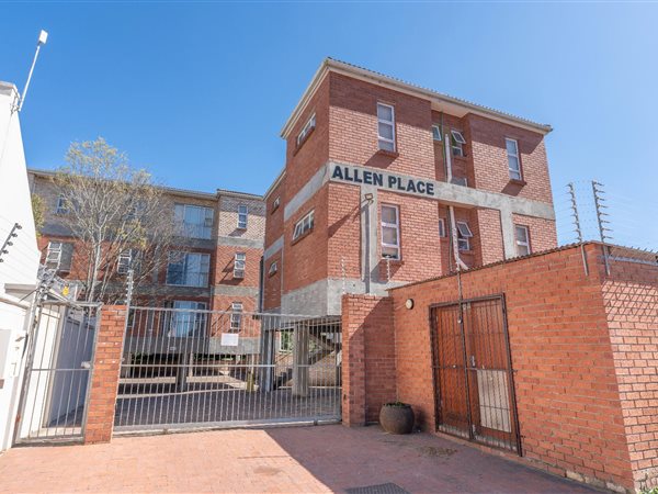 2 Bed Apartment in Grahamstown Central