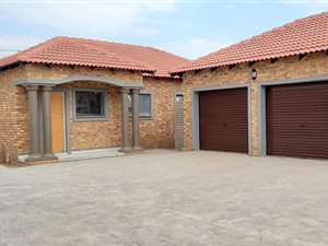 3 Bed Townhouse in Riversdale