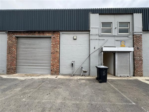 152 m² Industrial space 152 m² Industrial space