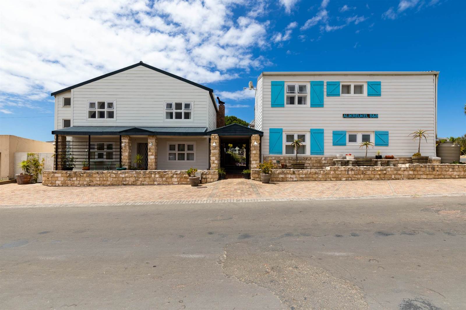 10 Bed House in Stilbaai photo number 2