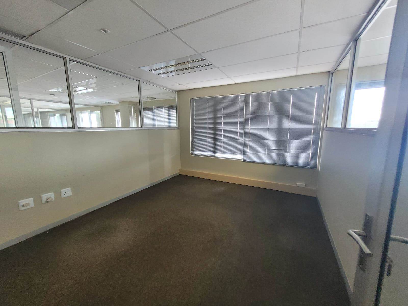 2100  m² Commercial space in Spartan photo number 7