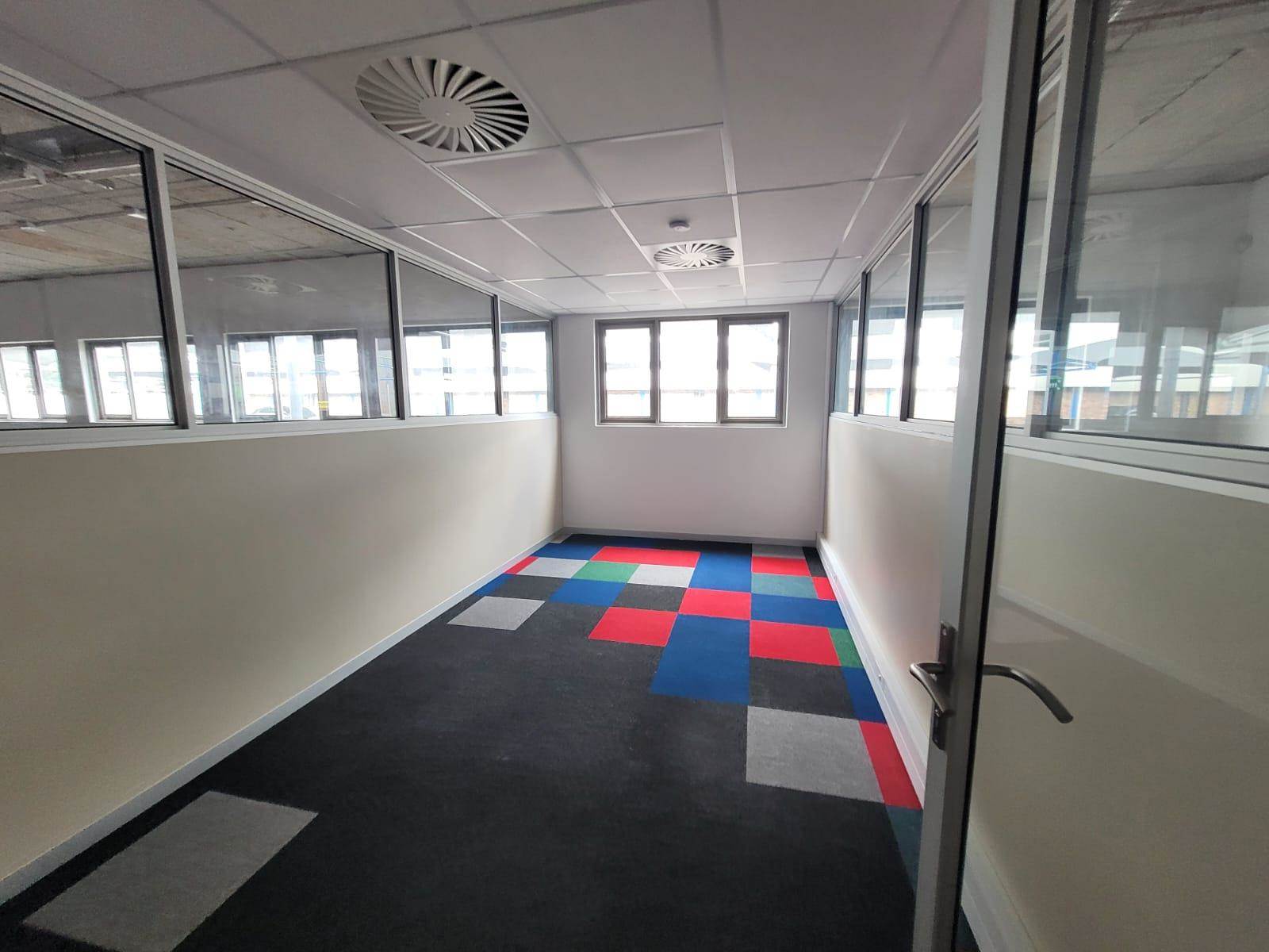 2100  m² Commercial space in Spartan photo number 18