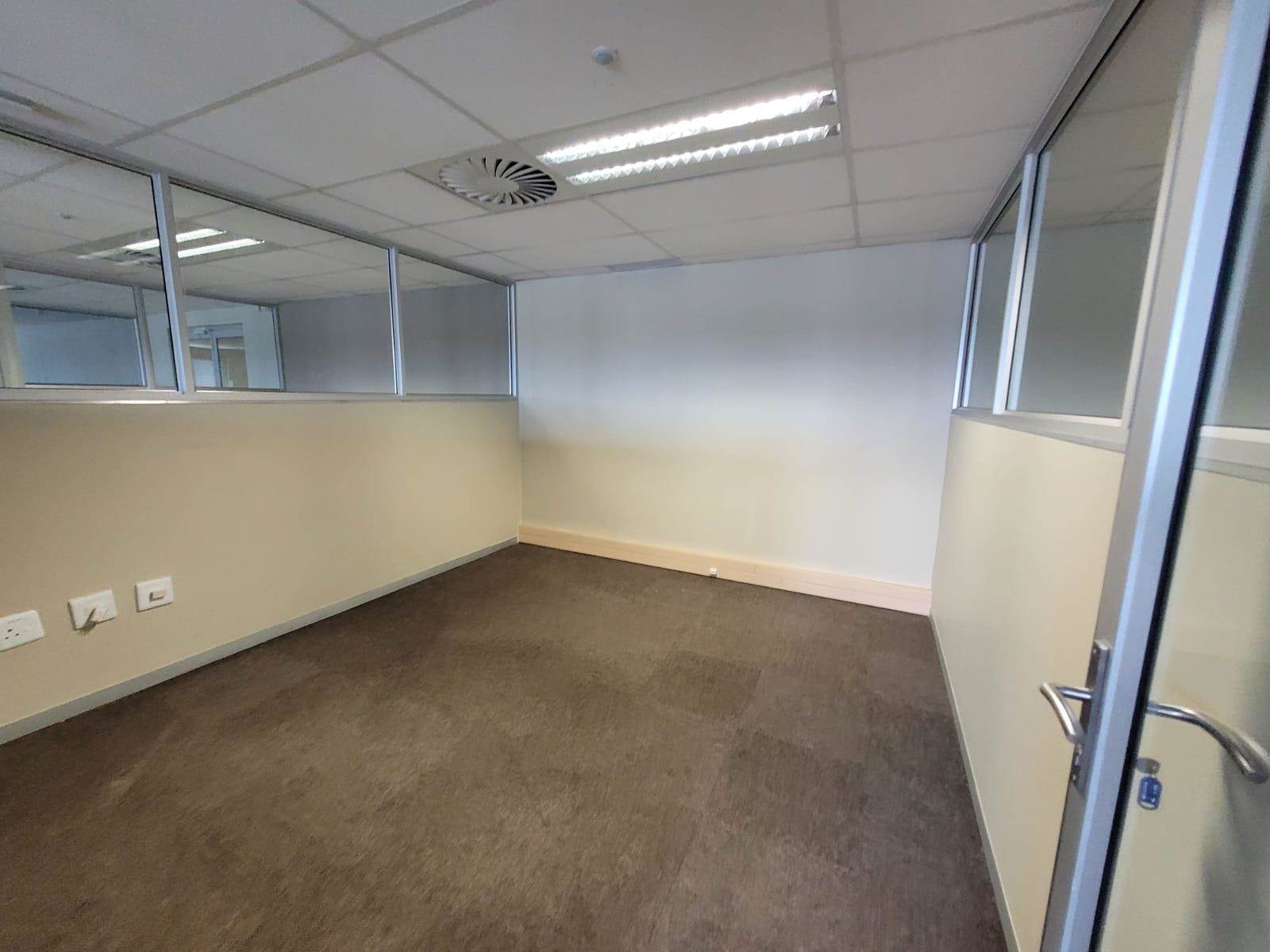 2100  m² Commercial space in Spartan photo number 24