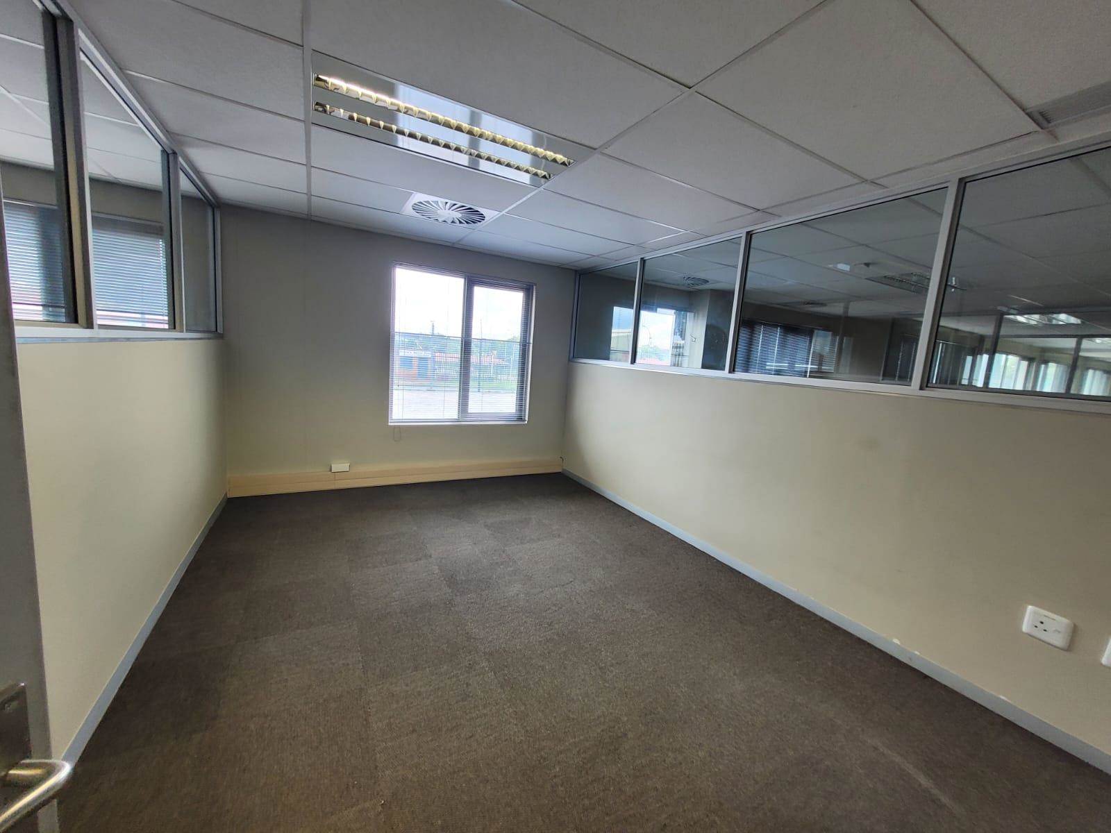2100  m² Commercial space in Spartan photo number 22