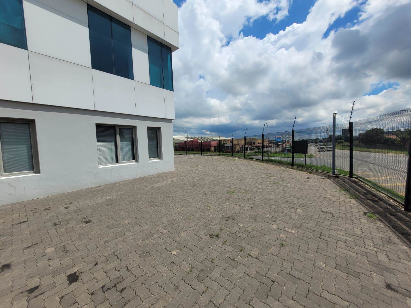 2100  m² Commercial space in Spartan photo number 6