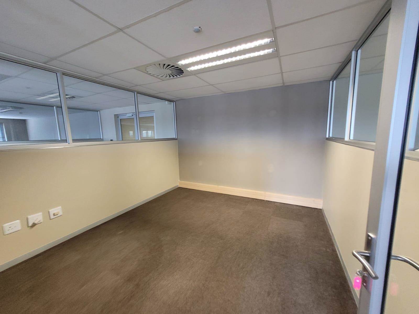 2100  m² Commercial space in Spartan photo number 13