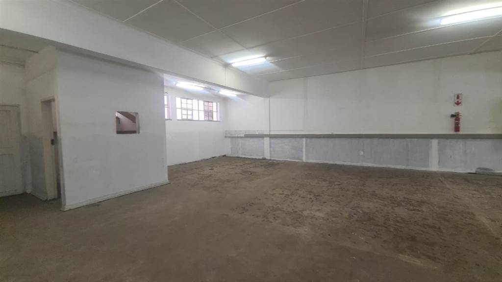 371  m² Commercial space in Pretoria Central photo number 12