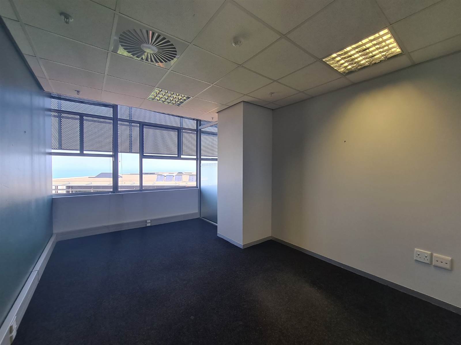 271  m² Office Space in Umhlanga Ridge photo number 10