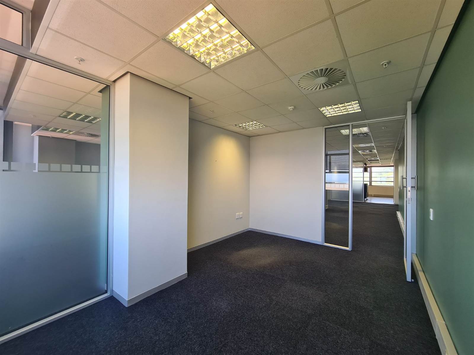271  m² Office Space in Umhlanga Ridge photo number 13