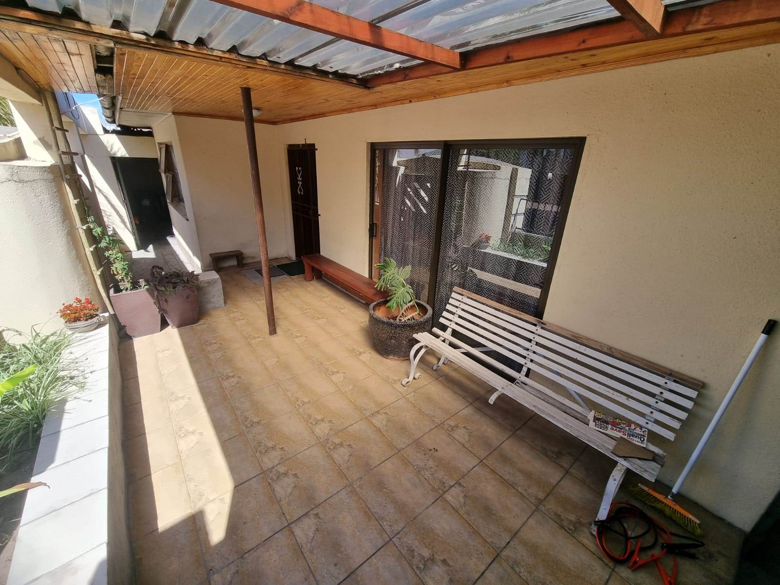 3 Bed House in Parow photo number 13