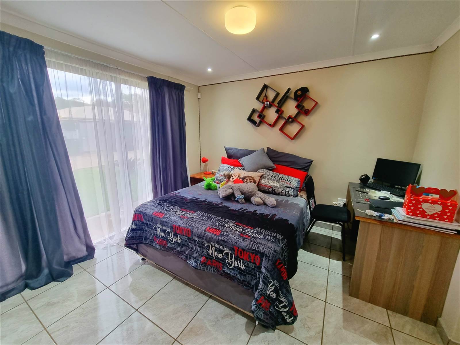 15 Bed House in Louis Trichardt photo number 8