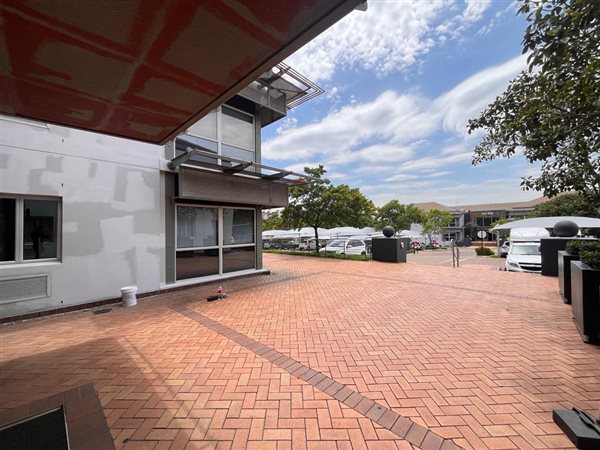 330  m² Commercial space in Bryanston