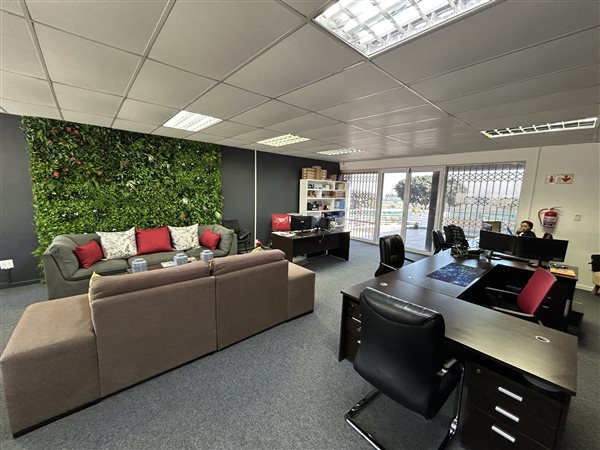 121 m² Commercial space 121 m² Commercial space
