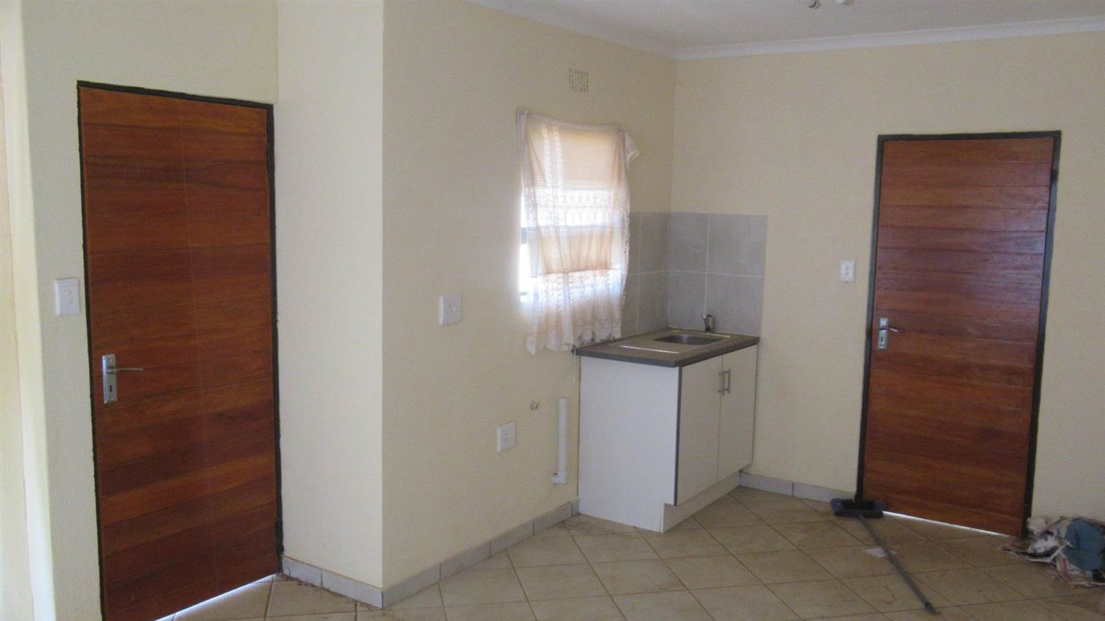 3 Bed Townhouse in Savanna City photo number 3