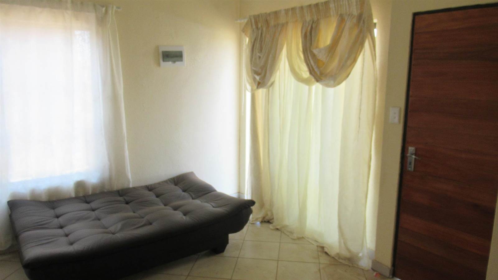 3 Bed Townhouse in Savanna City photo number 2