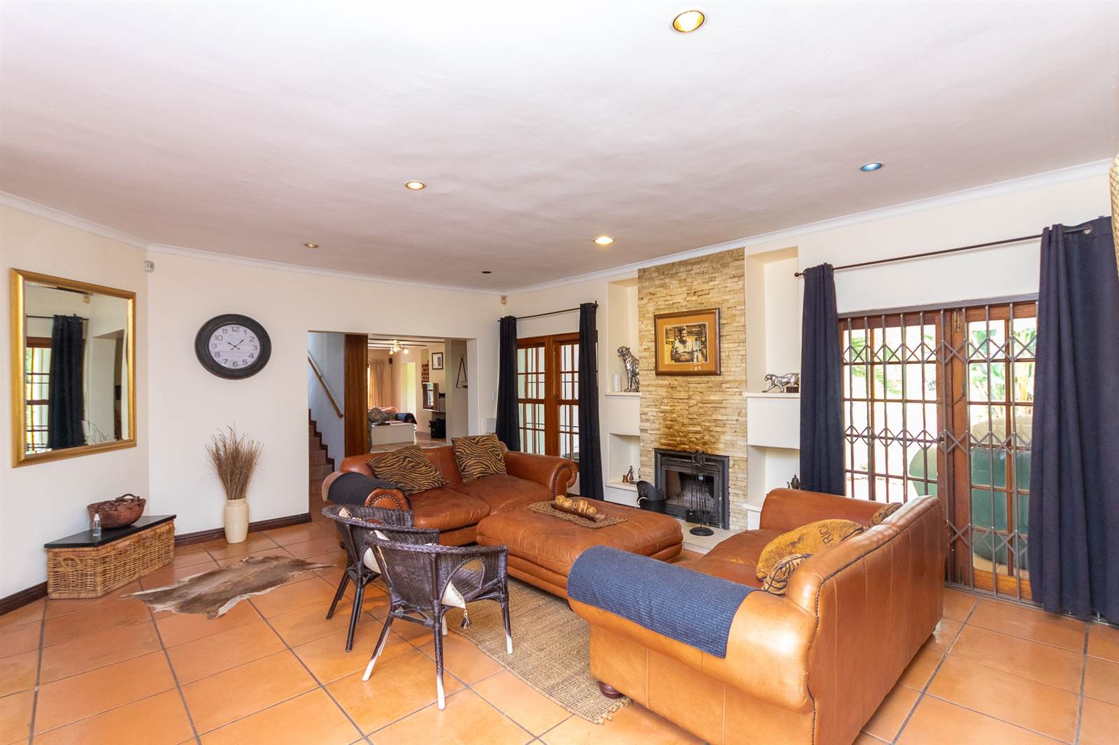 5 Bed House in Randjesfontein photo number 6