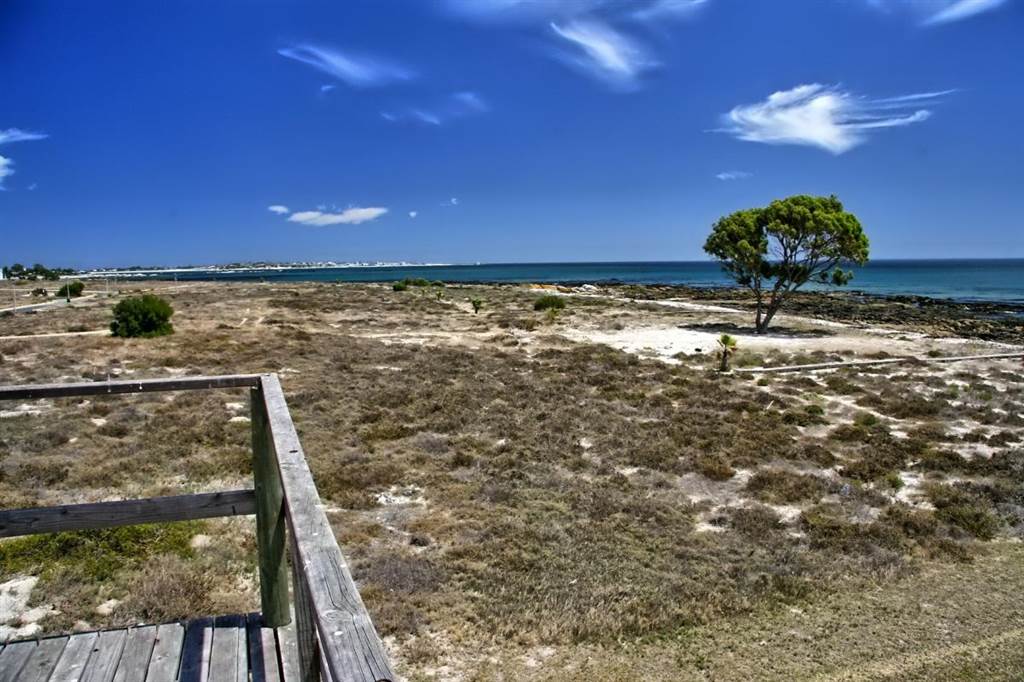 648 m² Land available in Da Gama Bay photo number 10