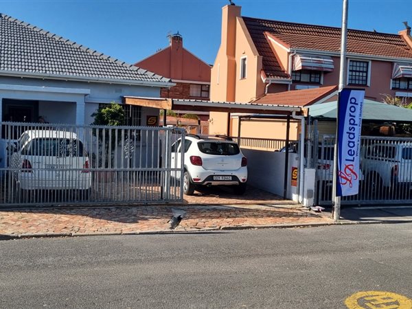2 Bedroom House 2 Bedroom House