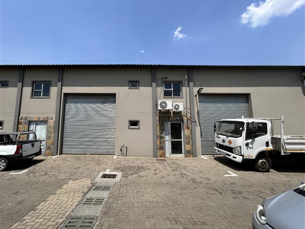 129  m² Industrial space