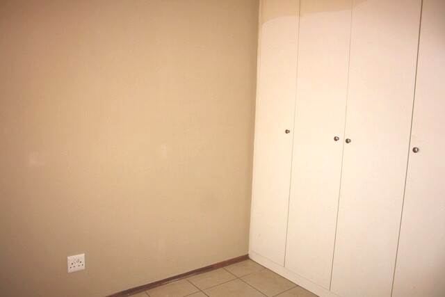 1 Bed Apartment in Hesteapark photo number 13