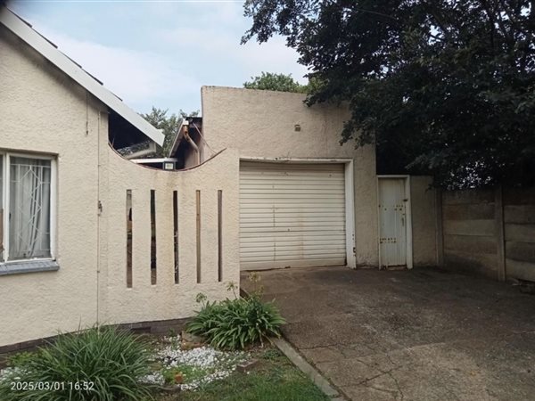 3 Bedroom House 3 Bedroom House
