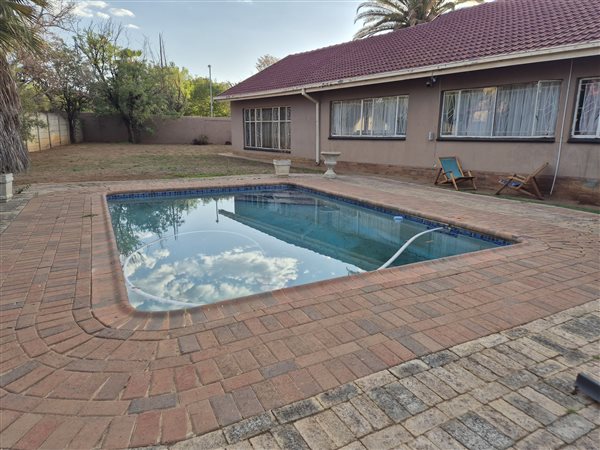 3 Bedroom House 3 Bedroom House