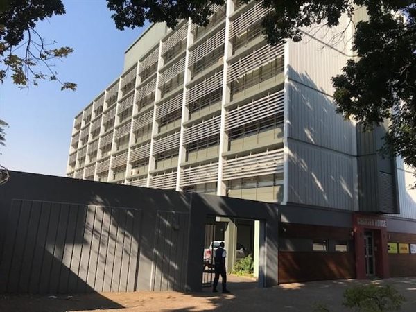 710  m² Commercial space in Glenwood