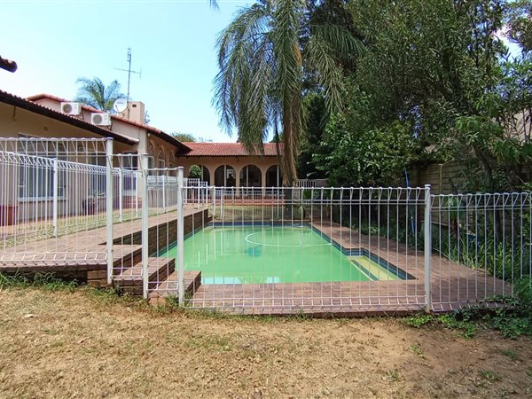 5 Bedroom House 5 Bedroom House